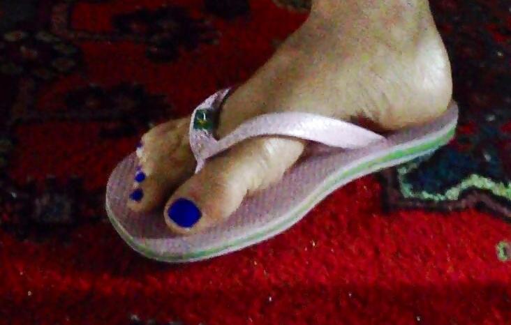 25P Wifes feet