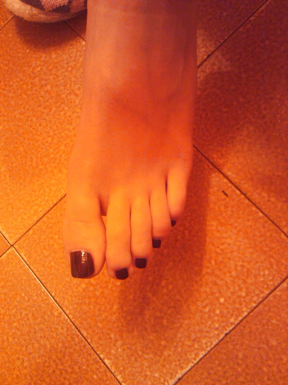 25P Wifes feet