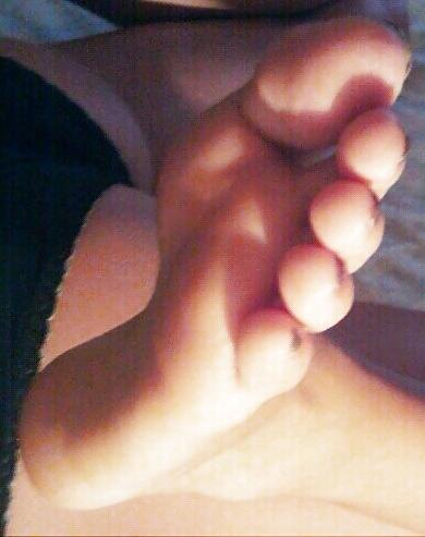 25P Wifes feet