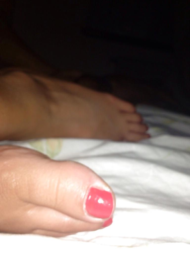 25P Wifes feet