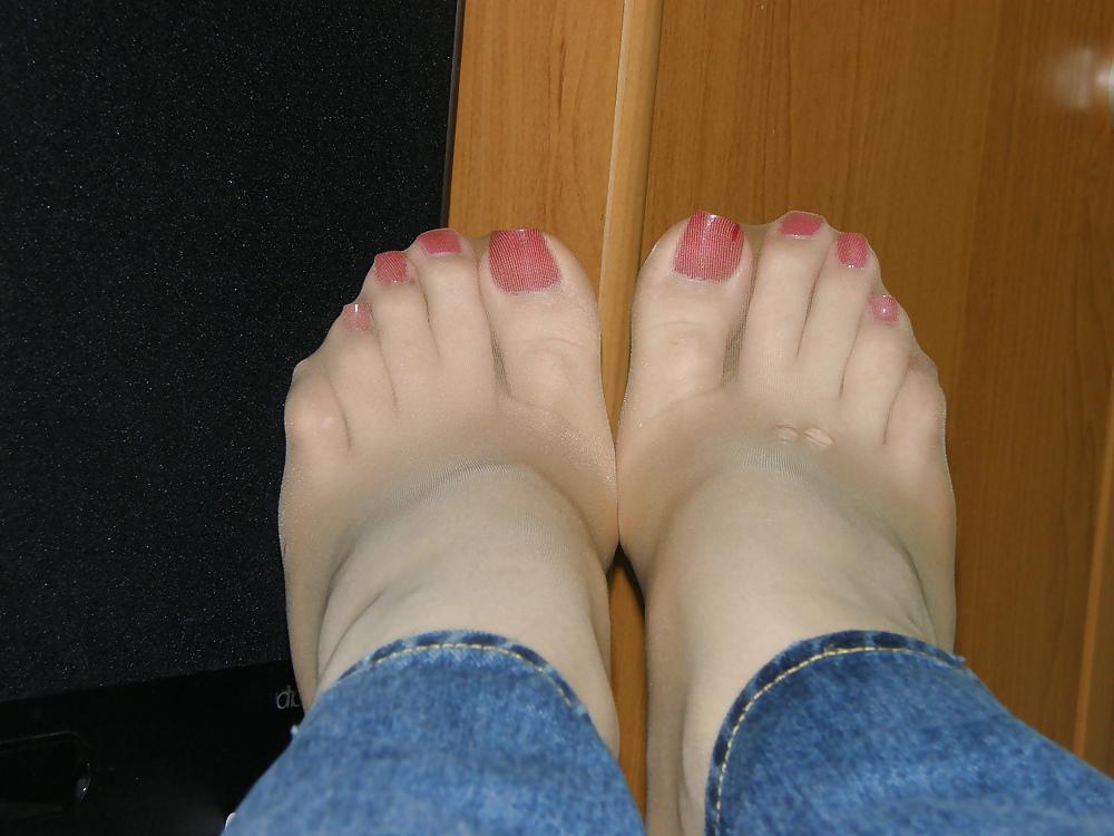 25P Nylon Feet