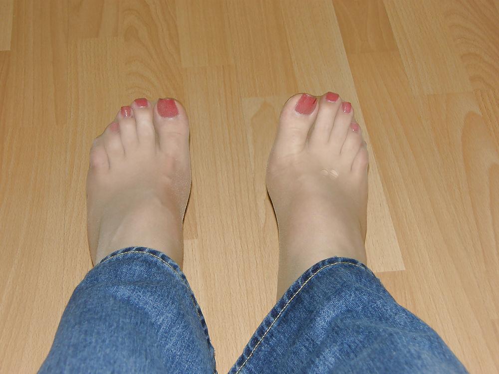 25P Nylon Feet
