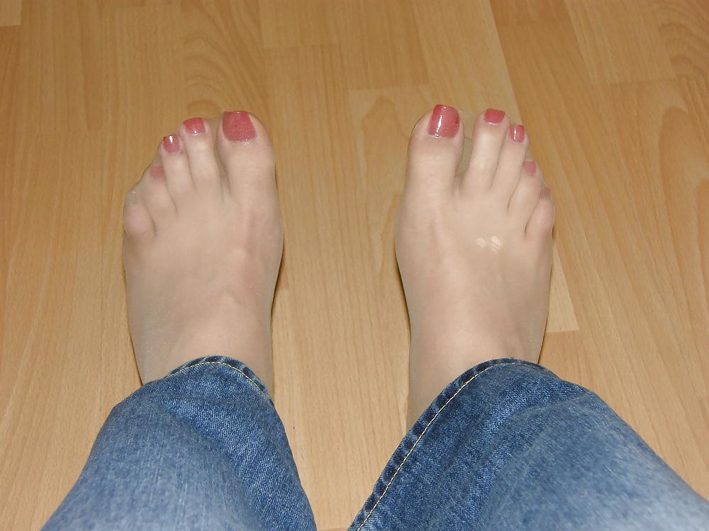 25P Nylon Feet