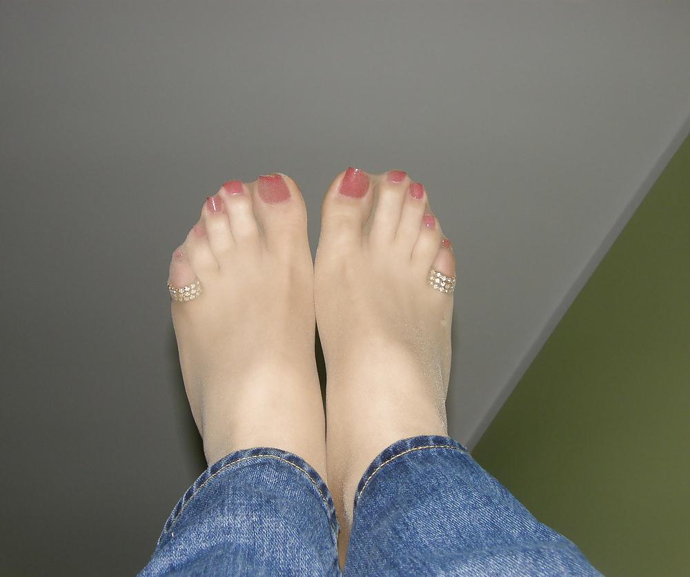 25P Nylon Feet