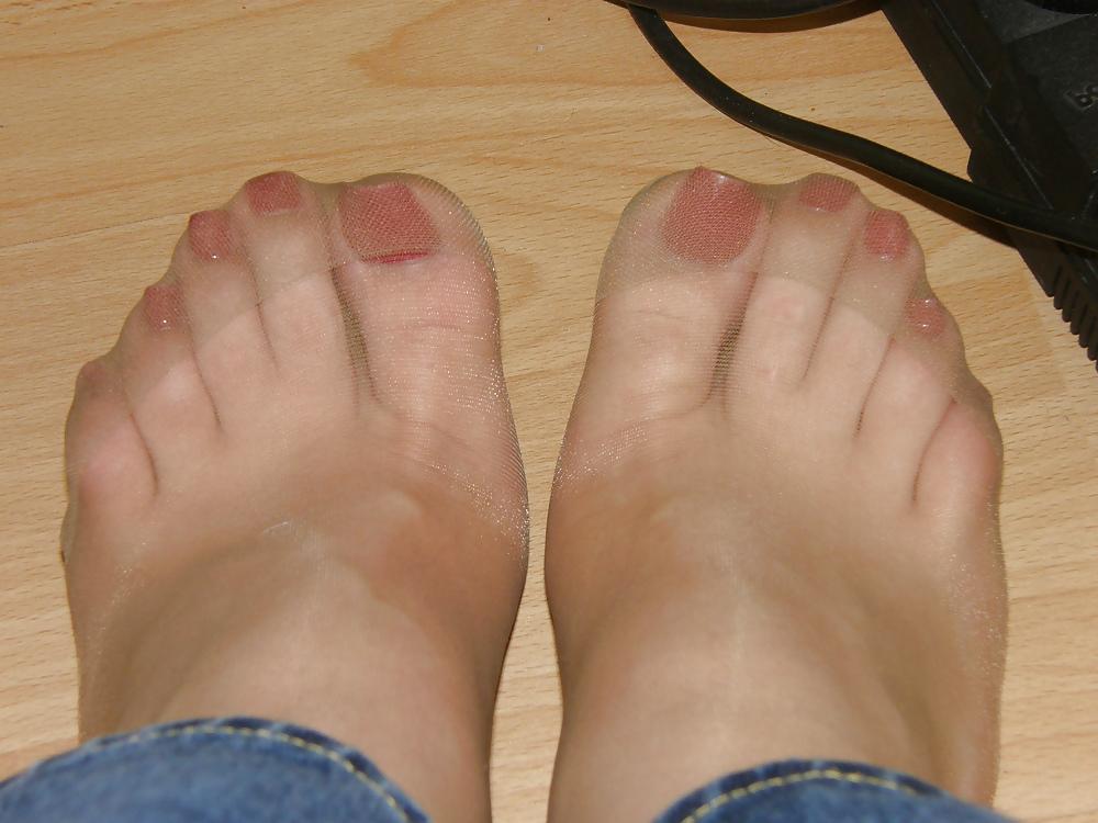 25P Nylon Feet