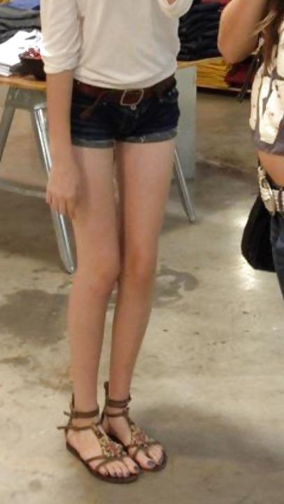 25P Panties, legs, feet, pantyhoses, nylons, high heels and cum 