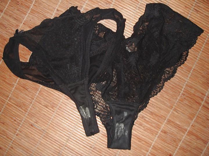 25P Panties, legs, feet, pantyhoses, nylons, high heels and cum 