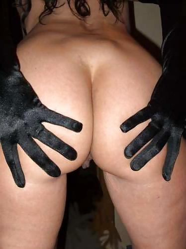 12P N. C. -  Black silk gloves