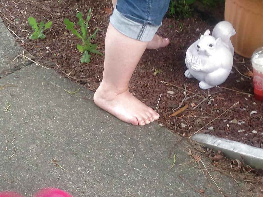 15P Wifes bbw feet