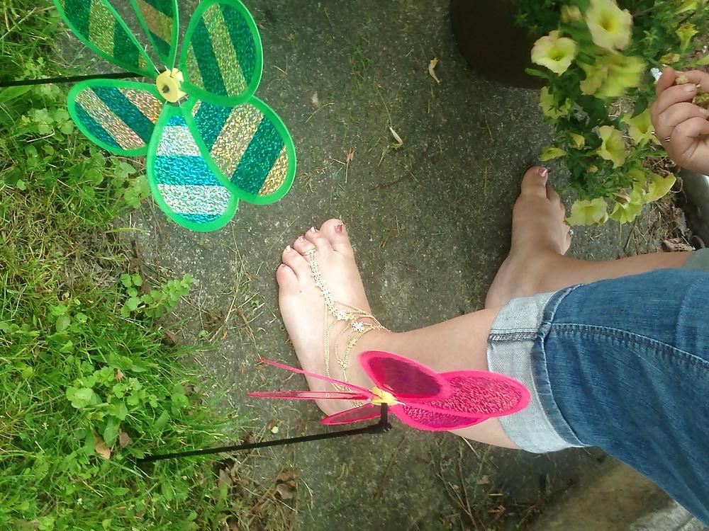 15P Wifes bbw feet