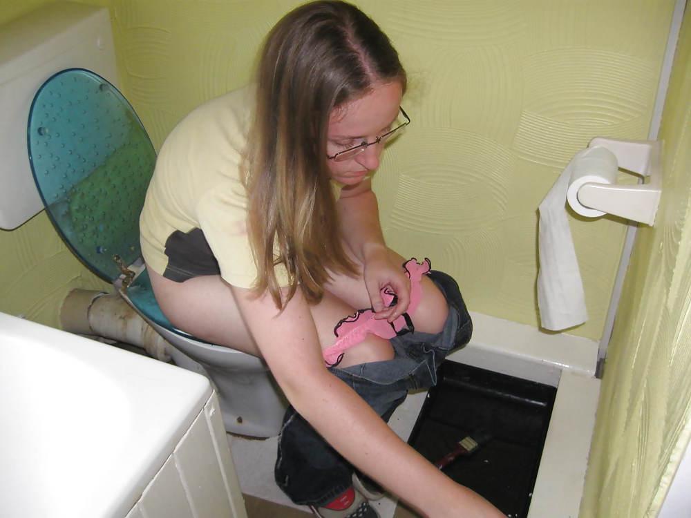 11P Toilet
