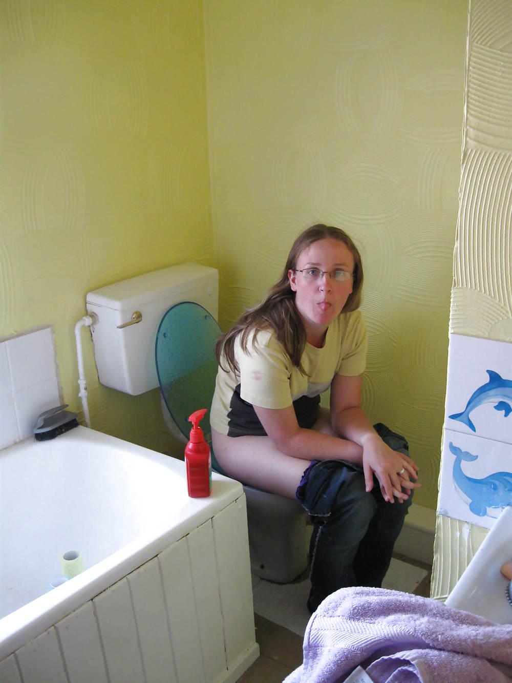 11P Toilet