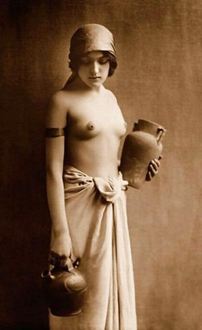 25P Vintage erotica female