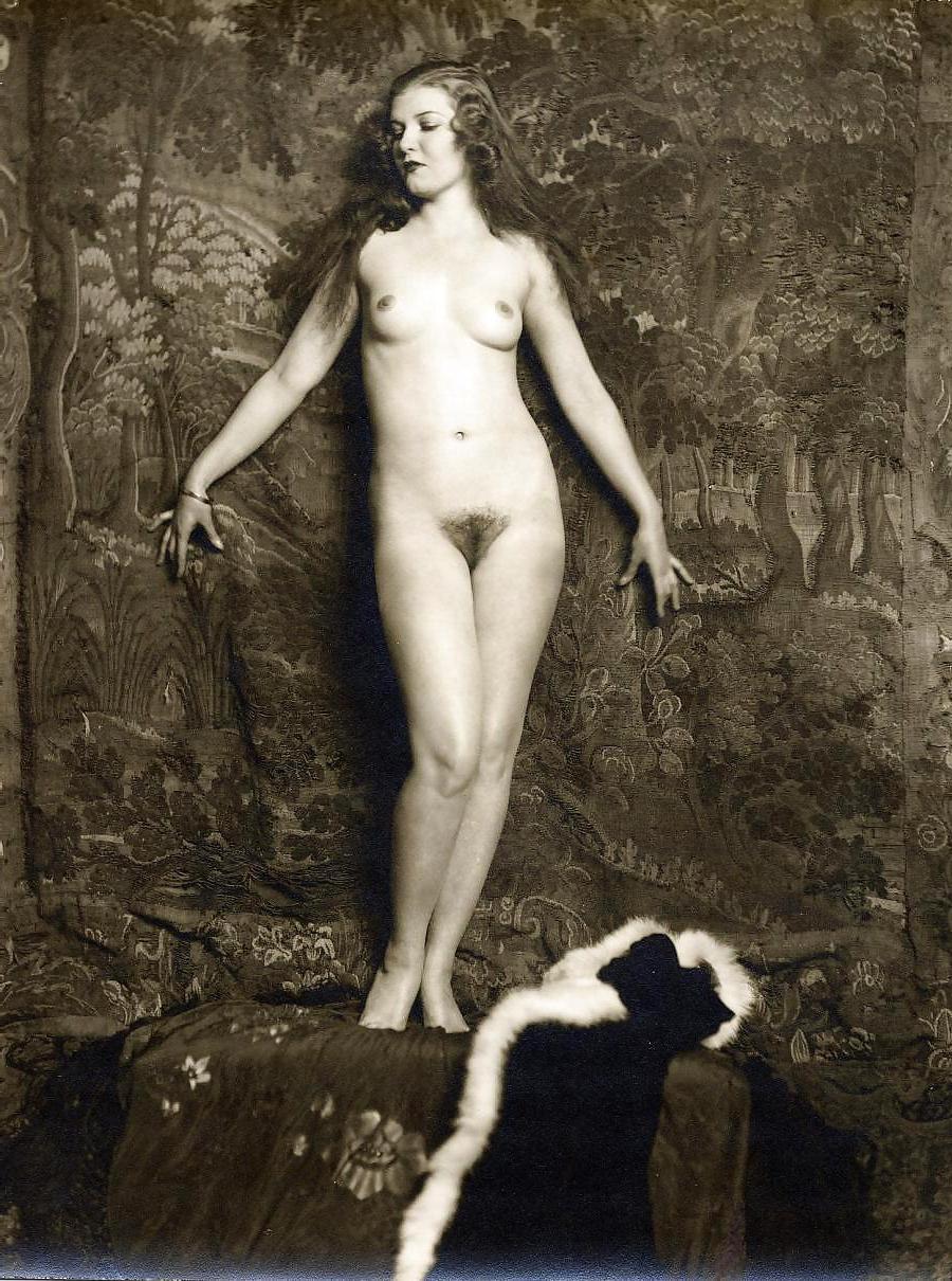 25P Vintage erotica female