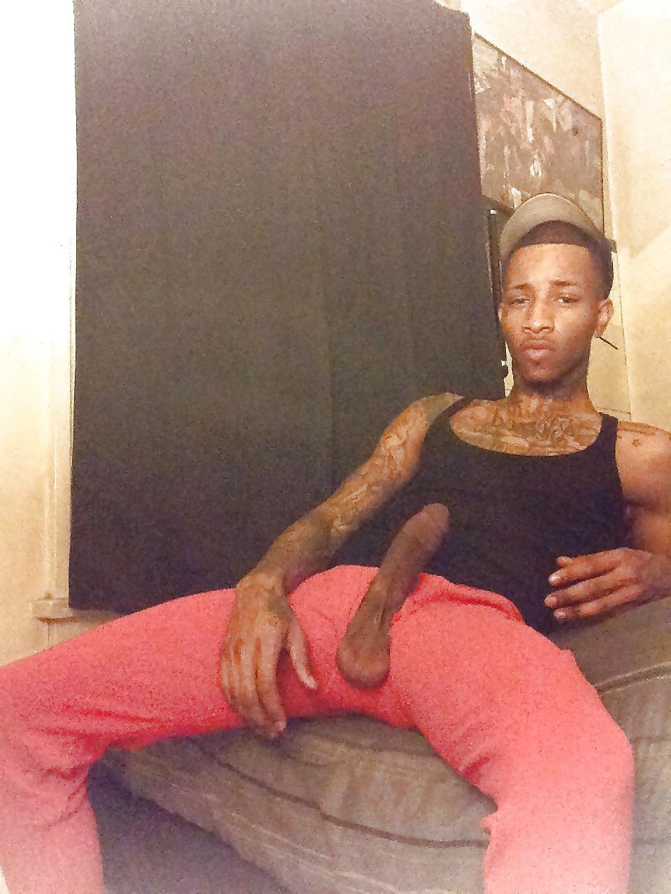 25P Big black cock pics