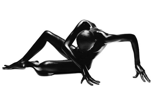 24P Some body Art porn picture outdoor