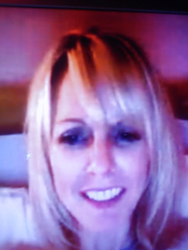 25P Sexy Blonde British Wife