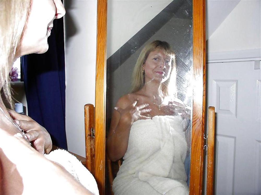 24P Exhibition Of A British Mature Lady 