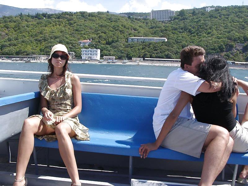 25P Amateur Girls In Public