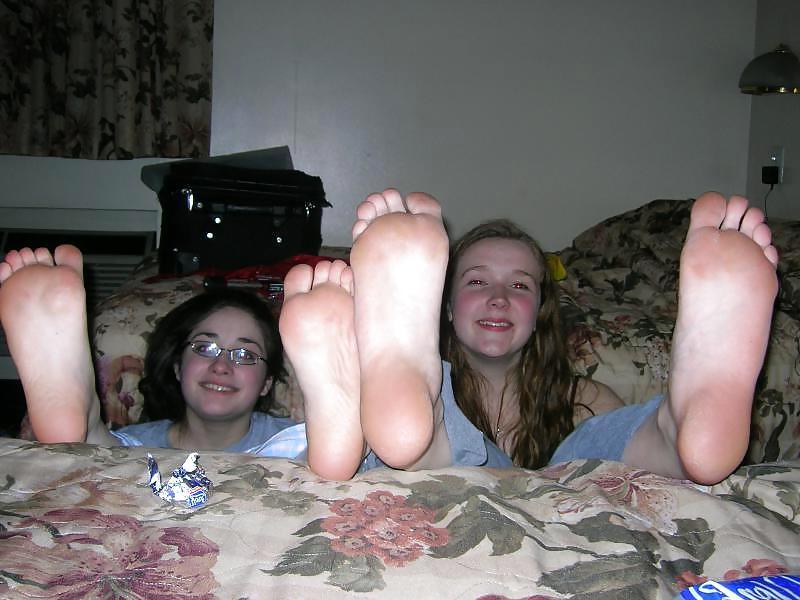 25P Socks and Feet 5