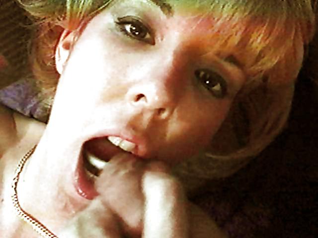 25P Blonde getting a mouthful
