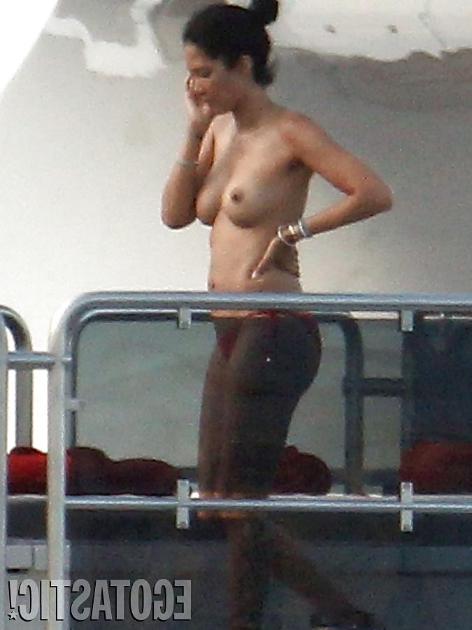 11P Kimora Lee Simmons Topless on a Yacht 