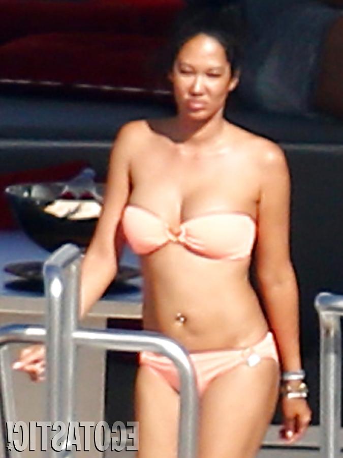 11P Kimora Lee Simmons Topless on a Yacht 