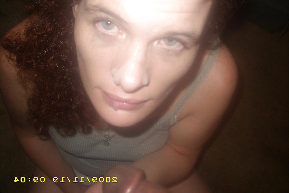 25P Homemade Housewife Sucking BBC