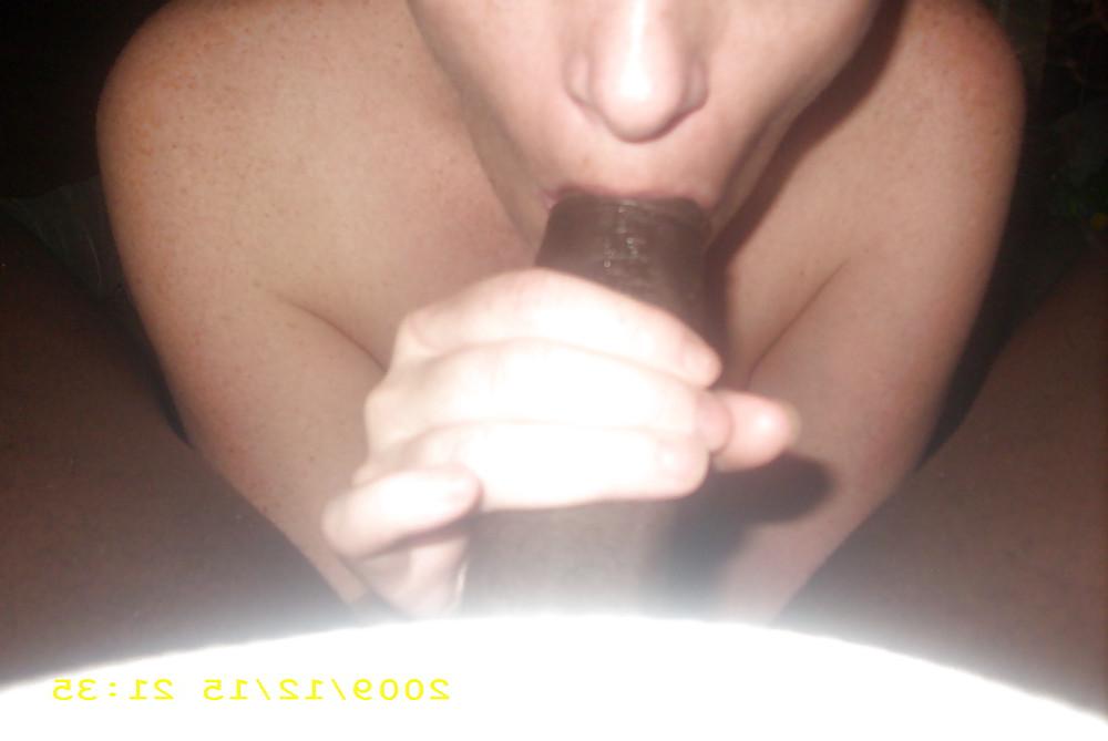 25P Homemade Housewife Sucking BBC