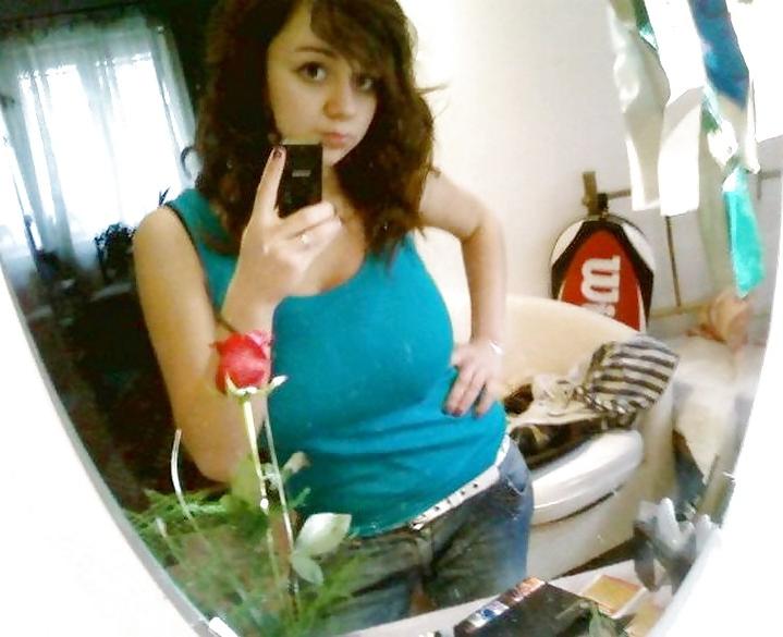 11P Cute Young And Stacked Amateur Brunette Gallery