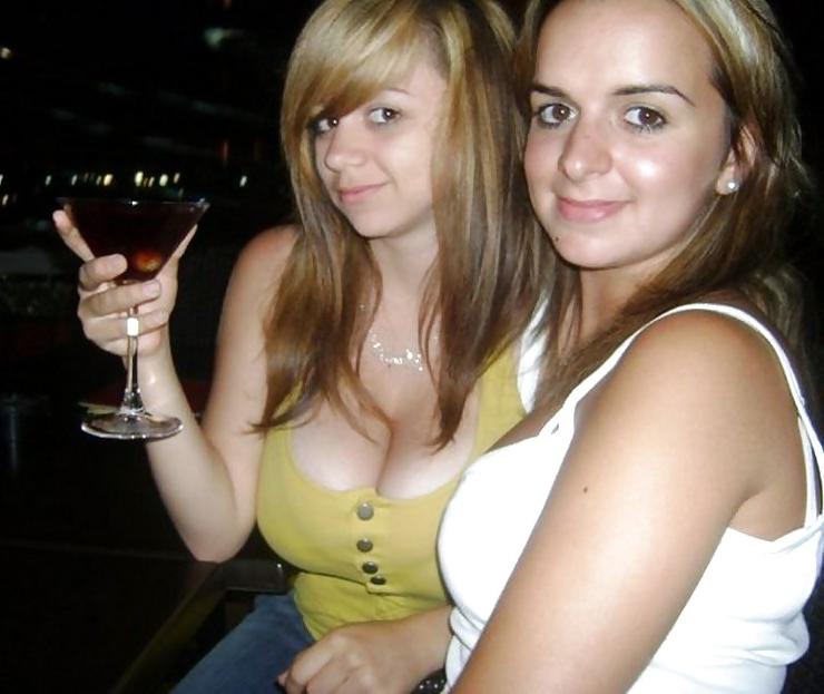 11P Cute Young And Stacked Amateur Brunette Gallery
