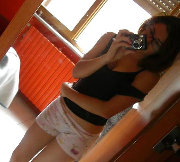 10P Erica - Innocently Teasing Beauty-Queen 