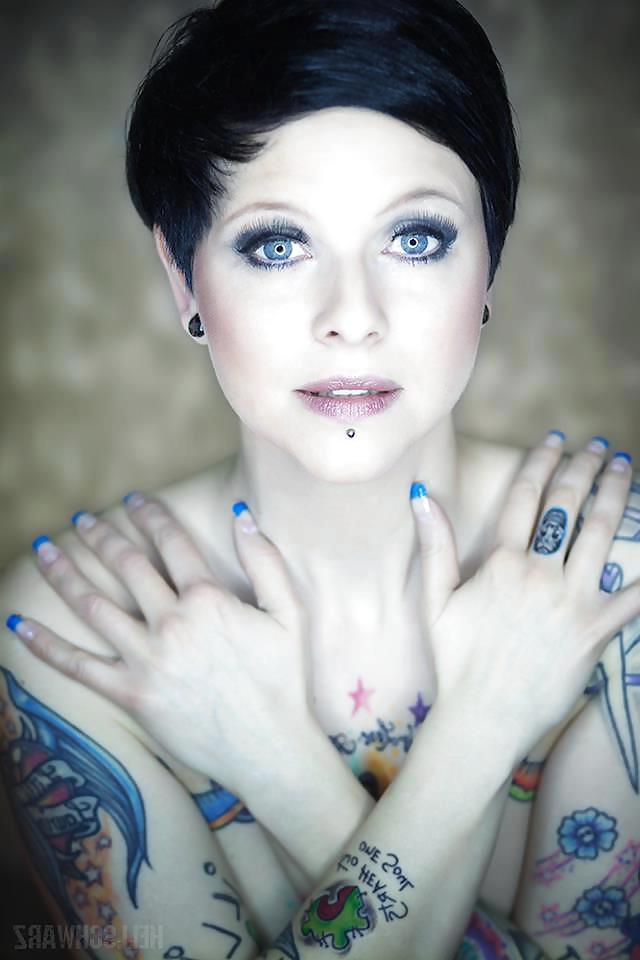 25P Tattoo models (female) 15.2