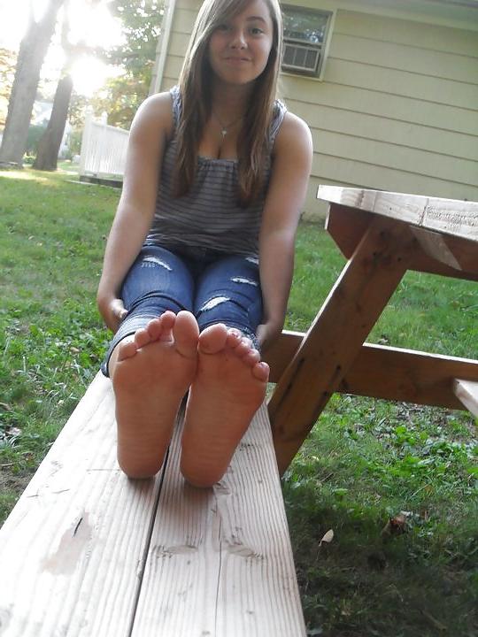 25P Sexy Feet & Toes