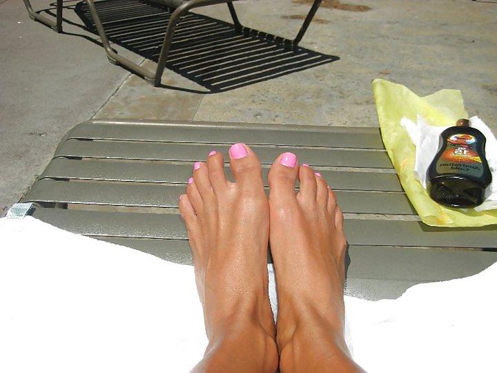 25P Sexy Feet & Toes