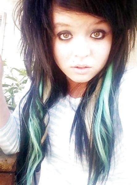 23P Cute emo girls