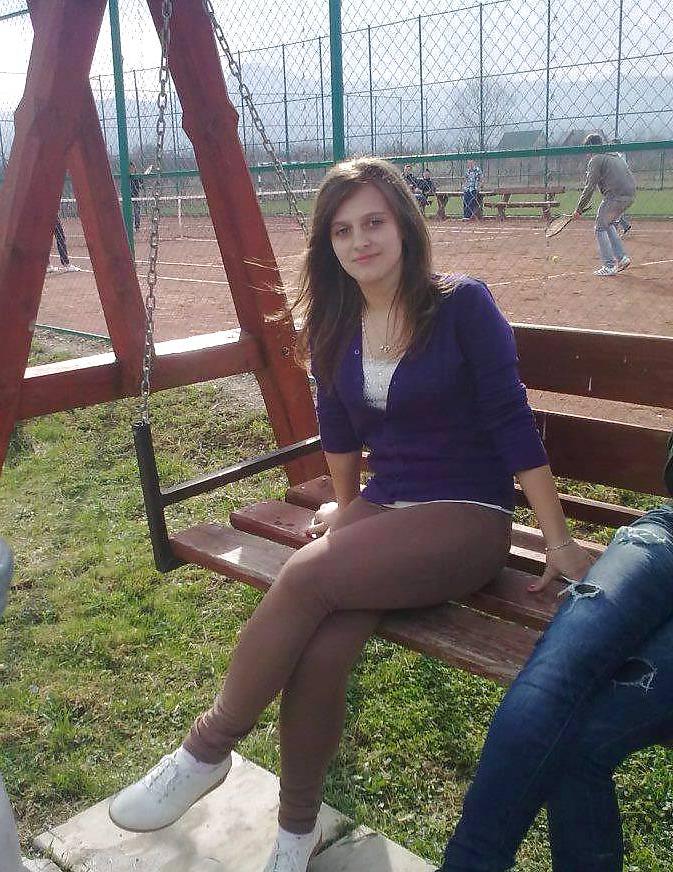 4P Hot bitch from Egypt ready to get fucked