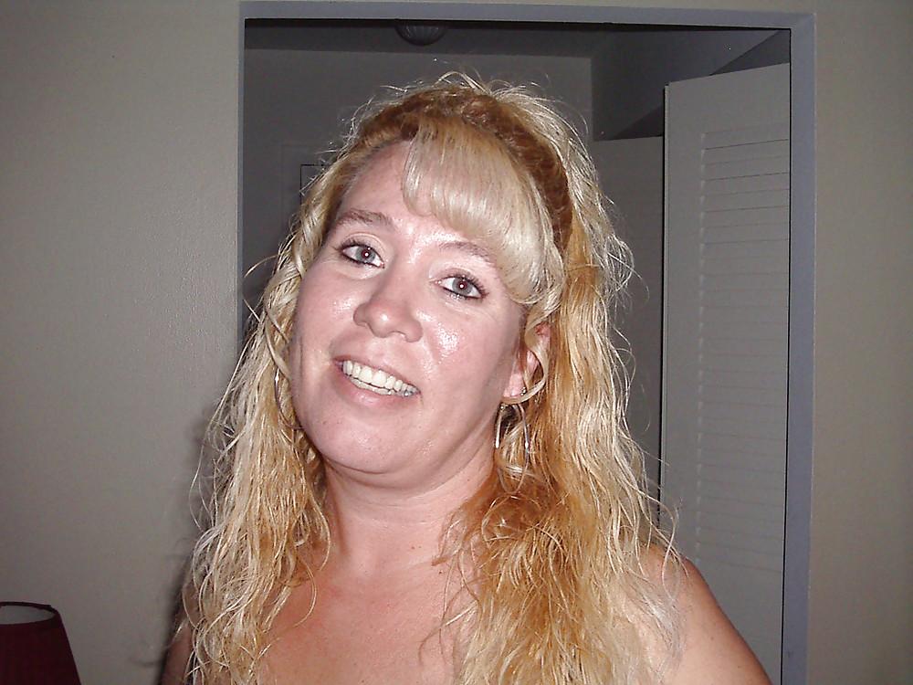 15P Chunky housewife