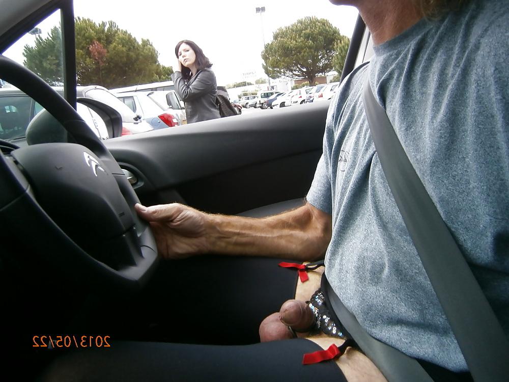 9P Exhibition in public masturbation flashcock outdoor