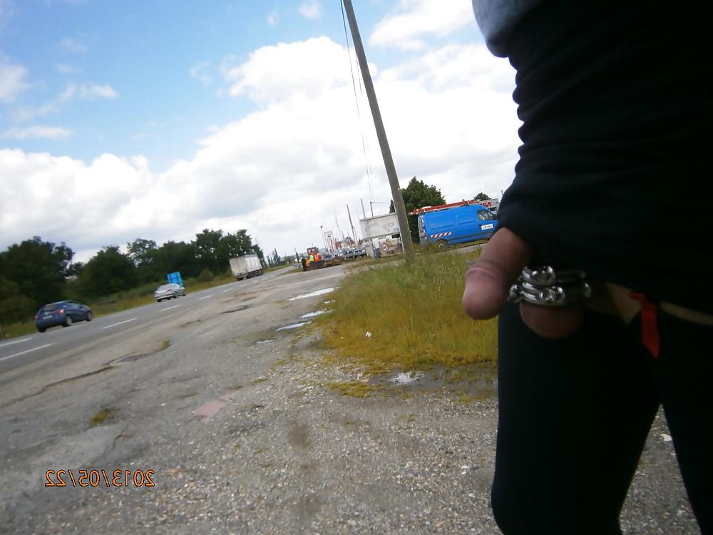 9P Exhibition in public masturbation flashcock outdoor