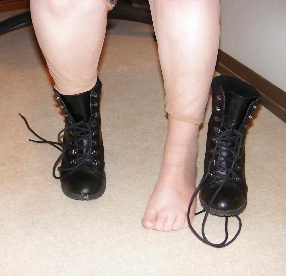 25P Feet and heels