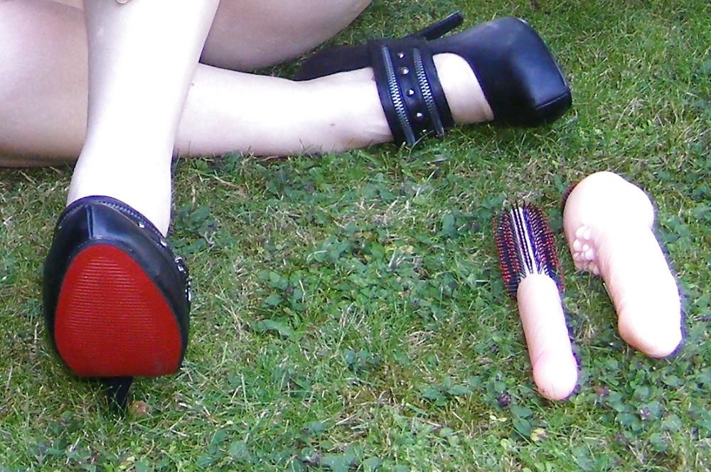 25P Feet and heels
