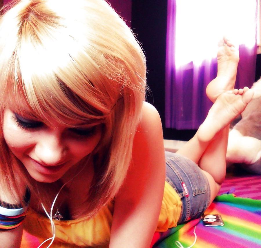 25P Love Feet #8