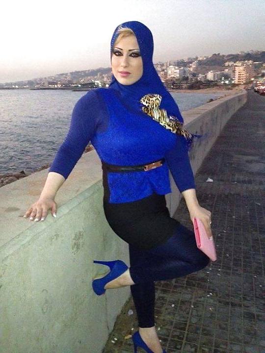 13P Hijab feet nic 