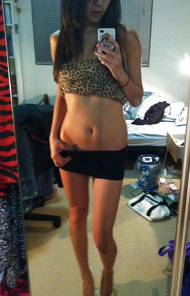 25P Asian Teen Webcam Model