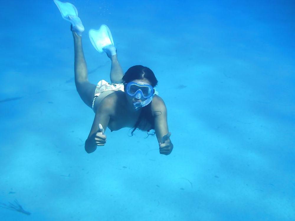 14P Topless scuba