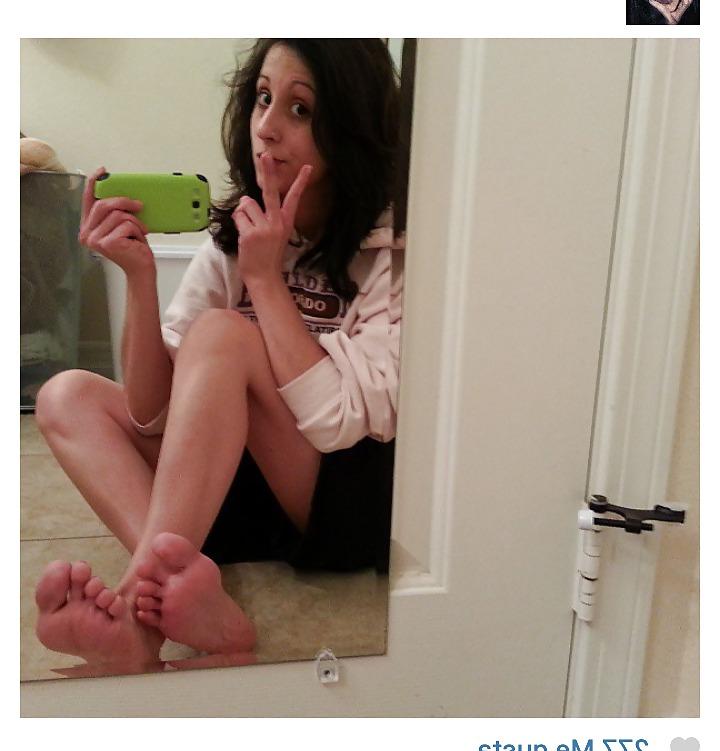 25P Instagram feet !