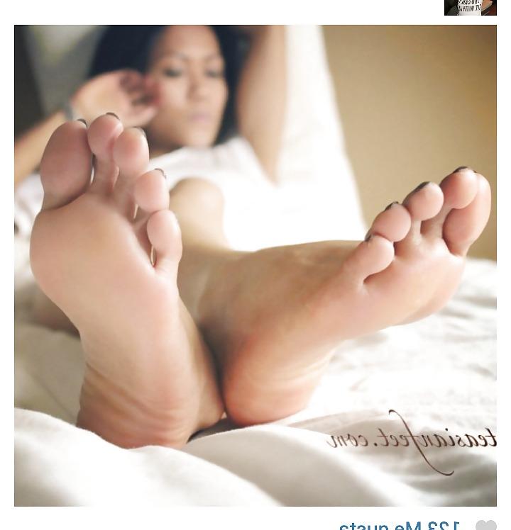 25P Instagram feet !