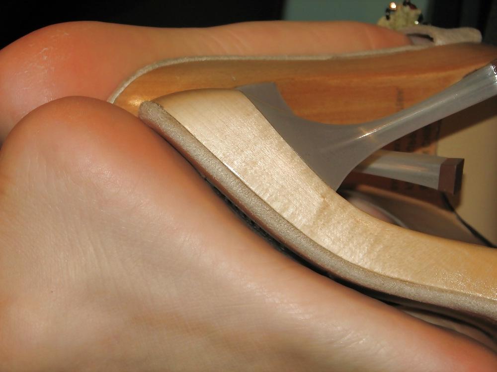 25P Beautiful feet and shoes