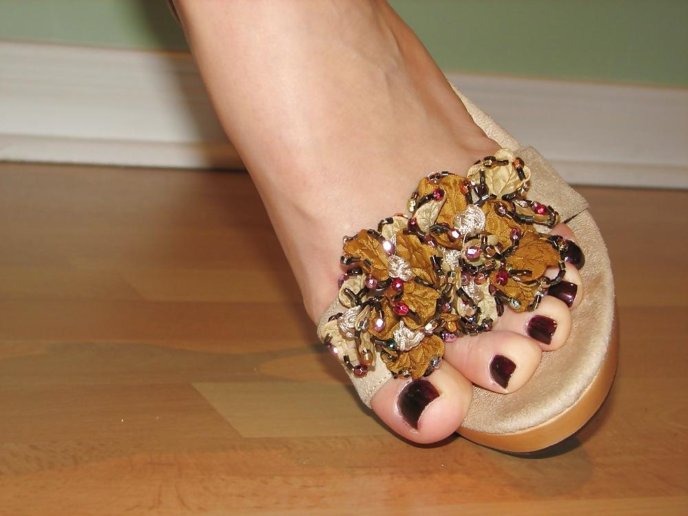 25P Beautiful feet and shoes